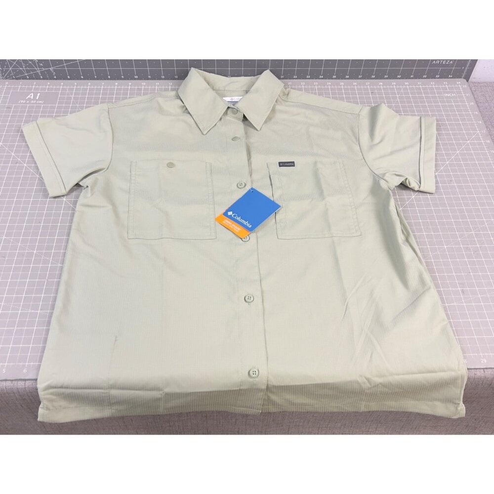 Columbia Women's Sz. M Silver Ridge Omni-Shade Short Sleeve Button Shirt Sage - Picture 1 of 6